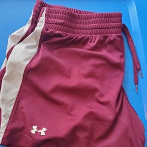 Under Armour short